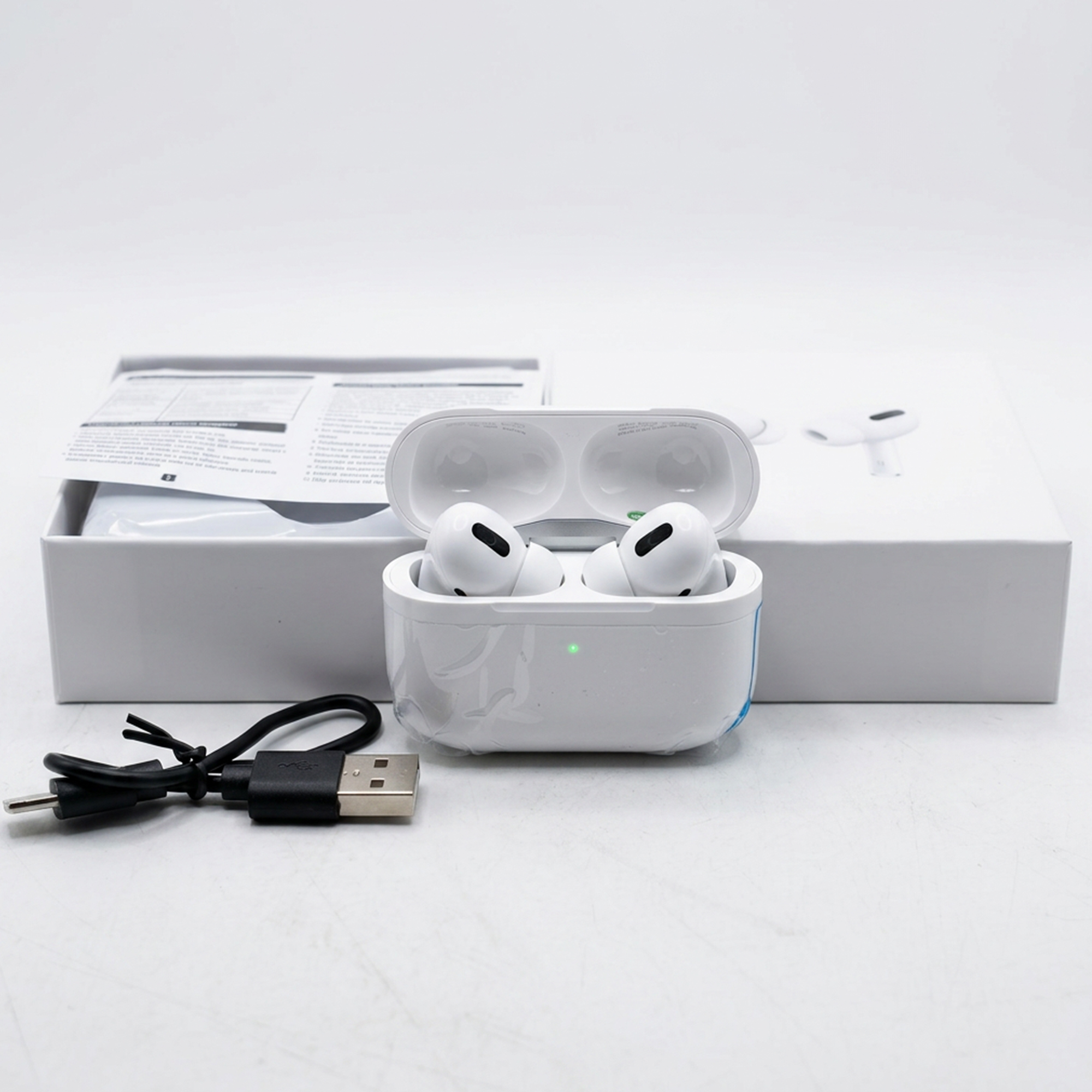سماعة AirPods - الصورة 2